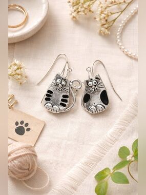 Cute cat earrings New